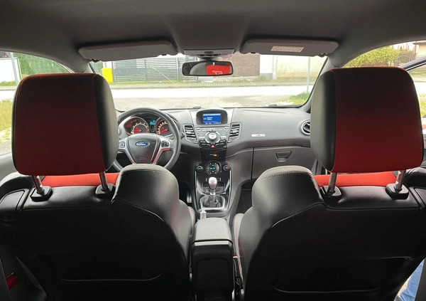 Ford Fiesta cena 43900 przebieg: 104000, rok produkcji 2014 z Kielce małe 742